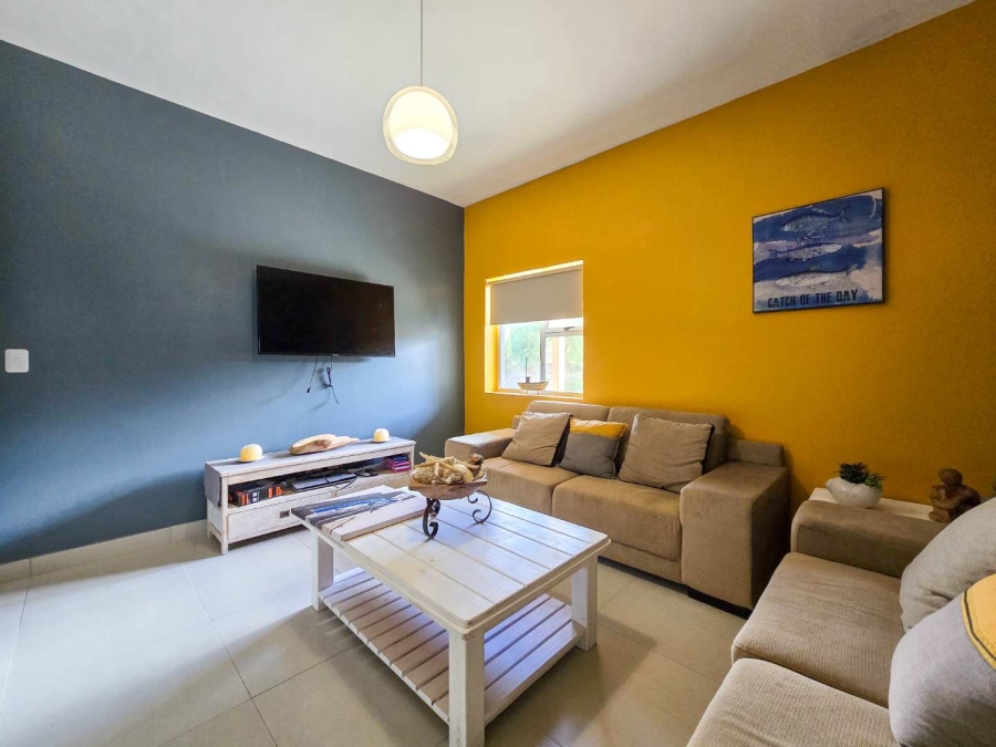 6 Bedroom Property for Sale in Stilbaai Oos Western Cape